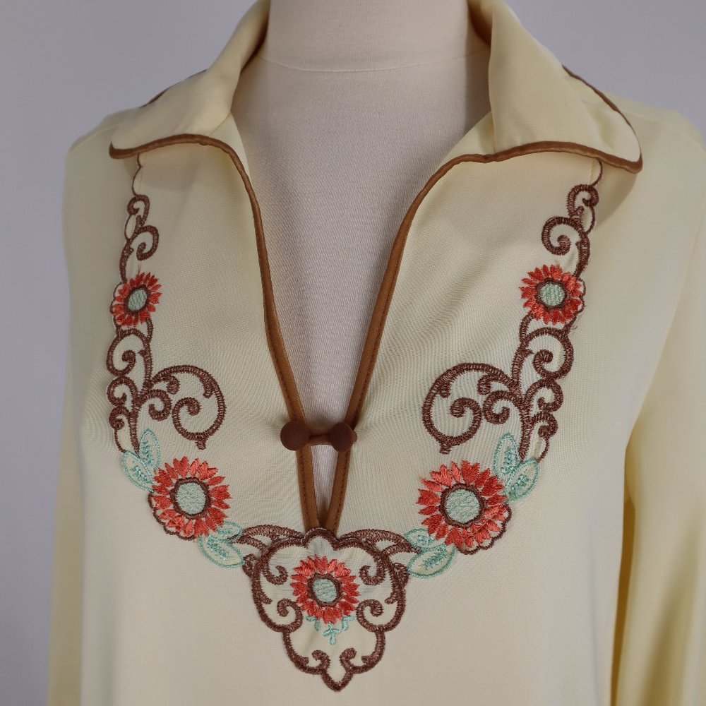 Vtg Gossard Mustard Embroidered Boho Hippie Caftan Nightgown Lounger Maxi Dress